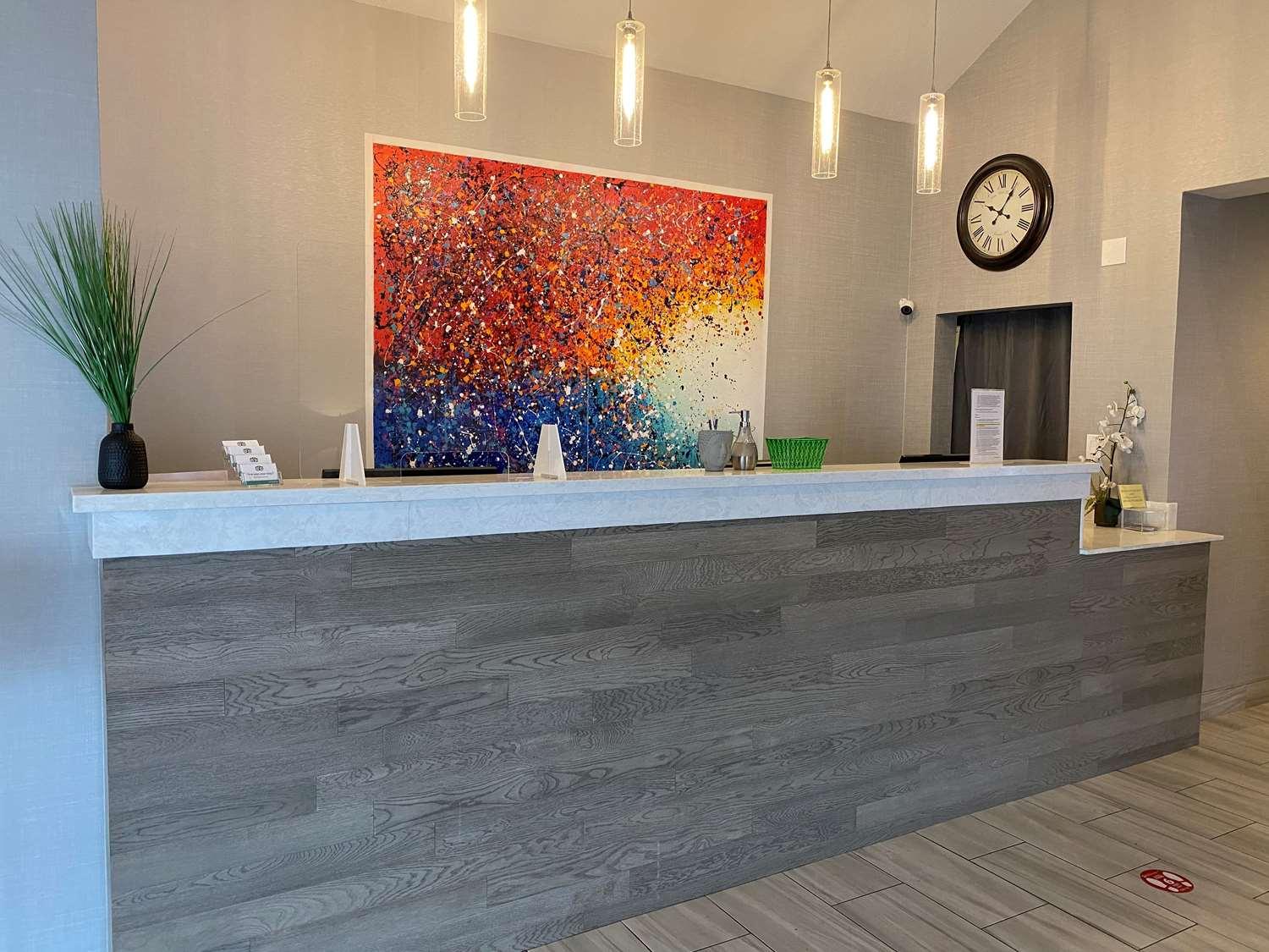 Days Inn By Wyndham Portland East Экстерьер фото