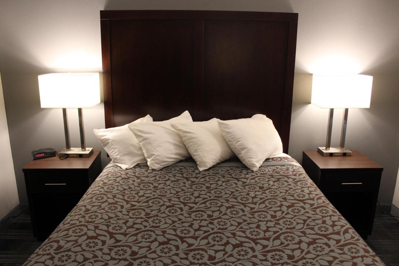 Days Inn By Wyndham Portland East Экстерьер фото