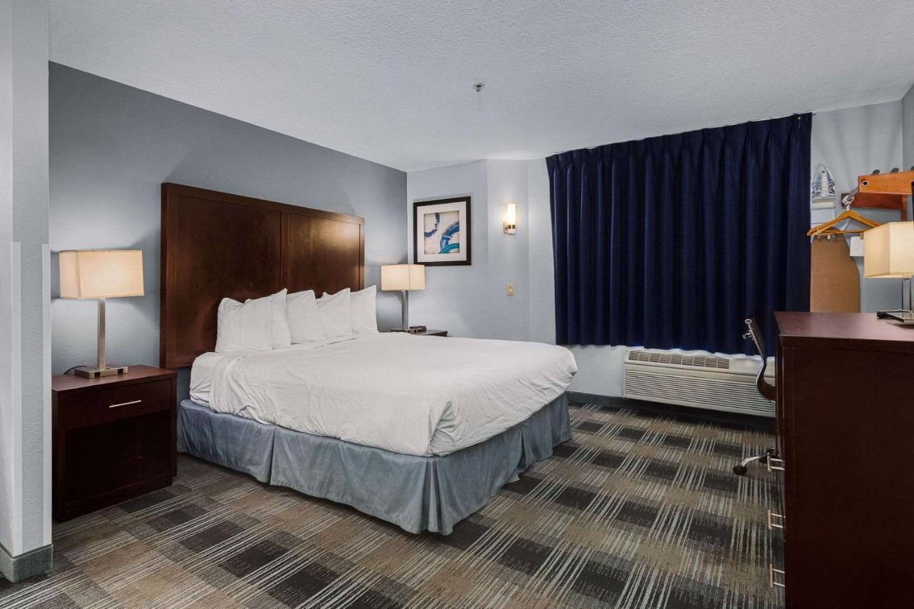 Days Inn By Wyndham Portland East Экстерьер фото
